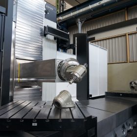 Bettfräsmaschine XIOS G 2 Mesas mit zwei Arbeitstischen